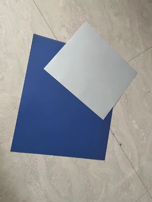 Präzisions-Aluminium-CTCP-Druckplatten mit 1350 mm Rollenbreite und 100-140 MJ/cm² Laserenergie