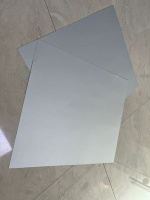 Grauweiße prozesslose CTP-Druckplatte mit 0,15 mm/0,30 mm Dicke für 100.000-300.000 Drucke