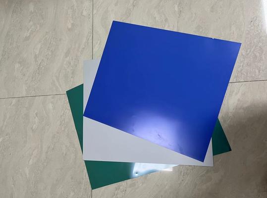 Doppellagige CTP-Platte mit 350.000 Impressionen, ungebacken, 24 Monate Garantie und 0,15 mm bis 0,40 mm Stärke für den Offsetdruck